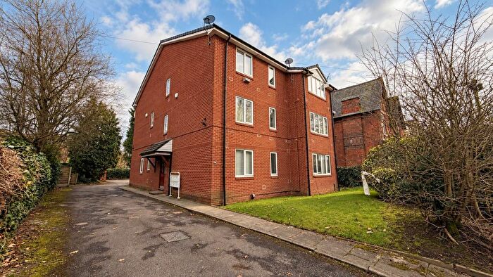 2 Bedroom Flat To Rent In Heaton Road, Withington, Manchester, M20