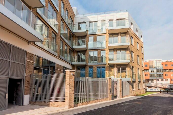 1 Bedroom Apartment To Rent In St. Annes Street, London, E14