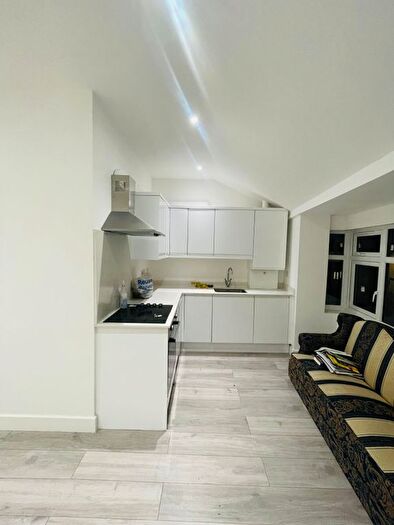 Studio To Rent In Langdale Avenue, Mitcham, CR4