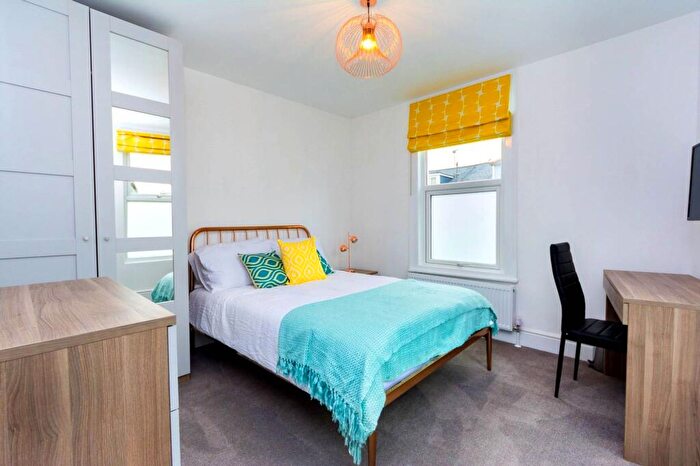 1 Bedroom End Of Terrace House To Rent In Baker Street, Reading, RG1