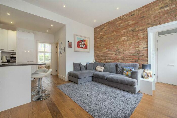 2 Bedroom Apartment To Rent In Constantine Road, South End Green, NW3