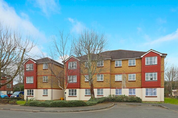 1 Bedroom Flat To Rent In Malting Way, Isleworth, TW7