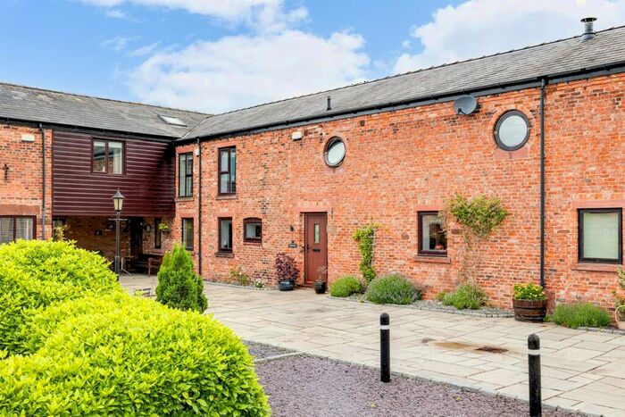 4 Bedroom Barn Conversion For Sale In Manor Farm Barns, Long Lane, Wettenhall, CW7