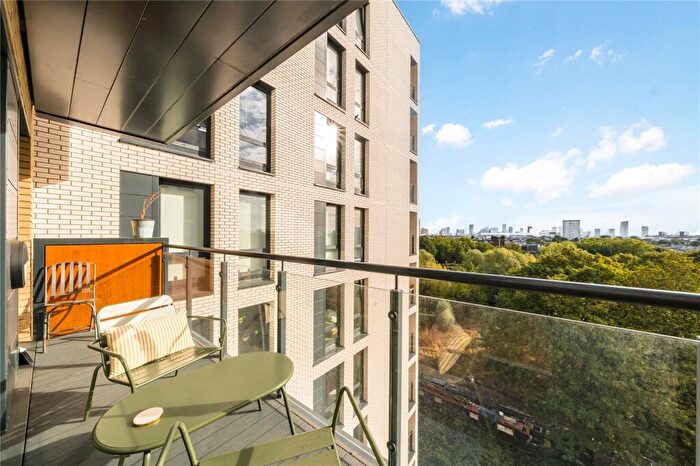 2 Bedroom Flat For Sale In Titanium Point, Palmers Road, London, E2