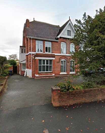 2 Bedroom Flat To Rent In Lichfield Road, Sutton Coldfield, B74