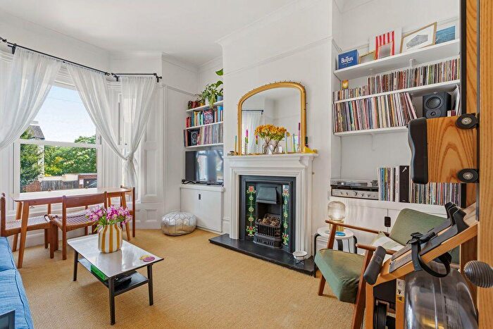 1 Bedroom Flat To Rent In Mosslea Road, Penge, SE20