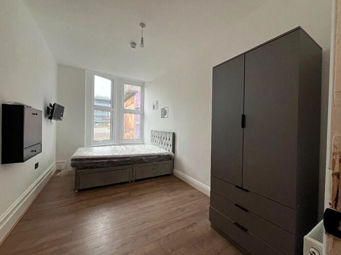 1 Bedroom House Of Multiple Occupation To Rent In Clifftown Road, Southend-On-Sea, Essex, SS1