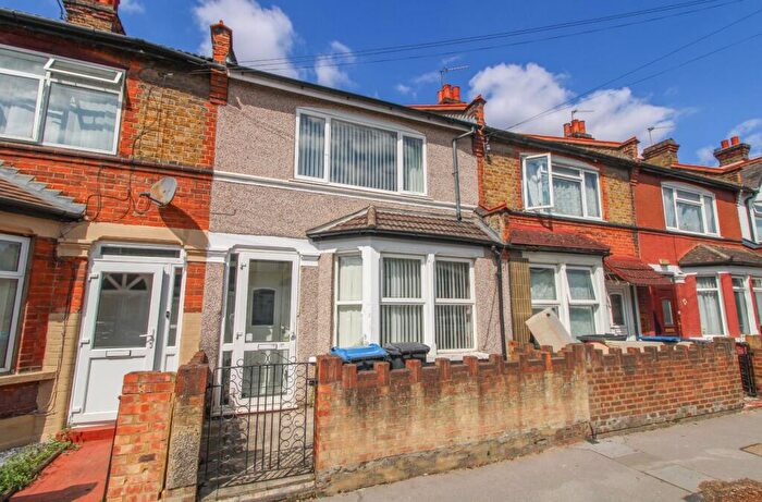 2 Bedroom Terraced House For Sale In Sutherland Road, Croydon, CR0
