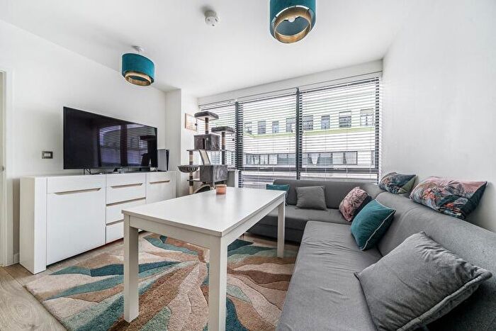 2 Bedroom Flat For Sale In West Terrace, Six Hills House, Stevenage, Hertfordshire, SG1