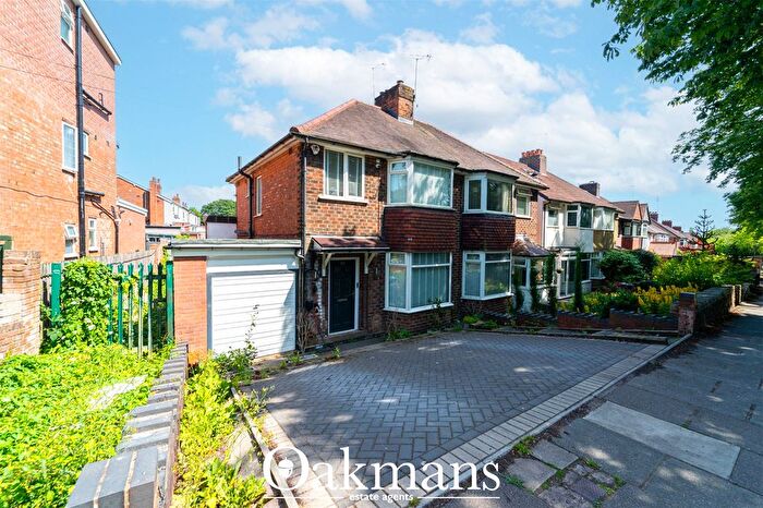 3 Bedroom Semi-Detached House For Sale In Wolverhampton Road South, Quinton, Birmingham, West Midlands, B32