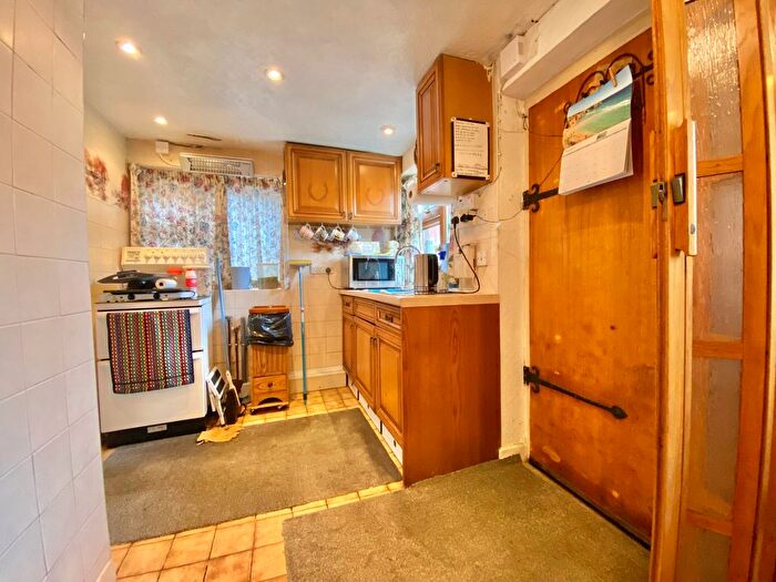 4 Bedroom Detached House For Sale In Bell Green Road, Coventry, CV6