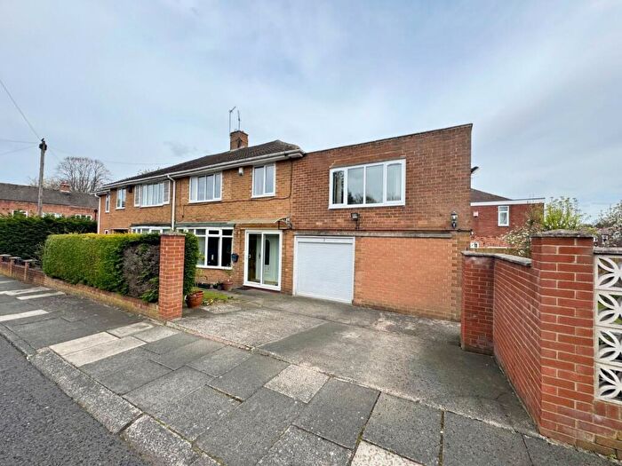 5 Bedroom Semi Detached House For Sale In Brackenside, Newcastle Upon Tyne, Tyne And Wear, NE3