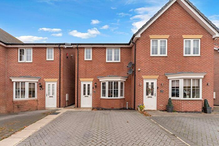 2 Bedroom Semi-Detached House For Sale In Brocklesby Avenue, Habrough Fields, Immingham, DN40