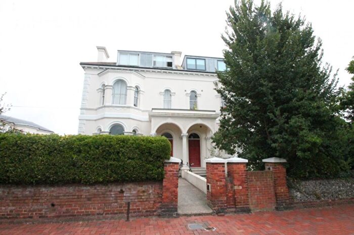 1 Bedroom Flat To Rent In Farncombe Road, BN11