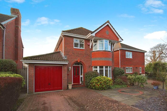 3 Bedroom Detached House For Sale In Fitzharding Road, Pill, Bristol, BS20