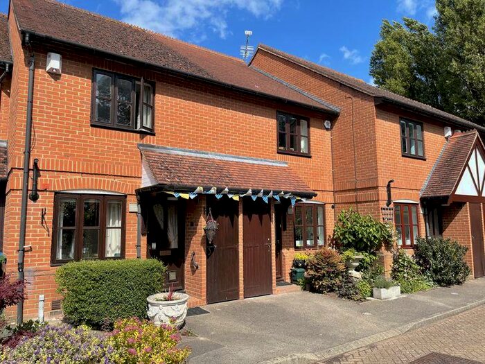 2 Bedroom Terraced House To Rent In Foley Mews, Claygate, KT10