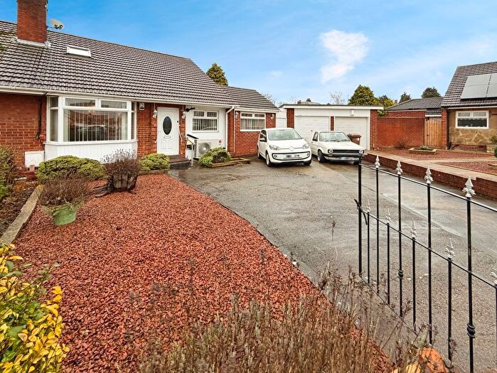 4 Bedroom Bungalow For Sale In Wensleydale Drive, Newcastle Upon Tyne, NE12