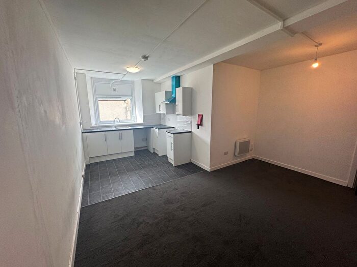 2 Bedroom Flat To Rent In Office Street, Tai Cwm Office Street, CF39