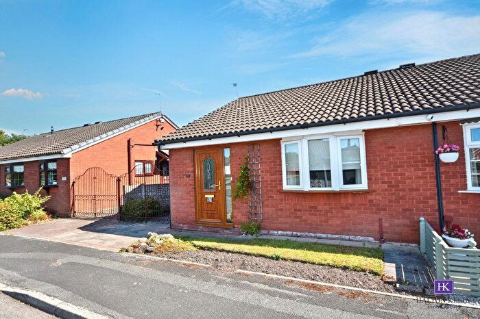 2 Bedroom Semi-Detached Bungalow For Sale In Bond Close, Warrington, WA5