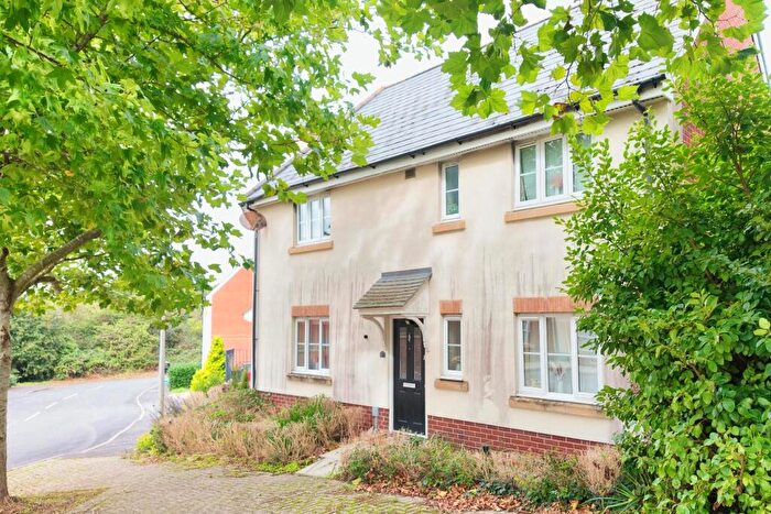 3 Bedroom Semi-Detached House For Sale In Rhos Ddu, Penarth, CF64