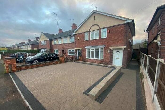3 Bedroom End Of Terrace House To Rent In Tedstone Road, Birmingham B32