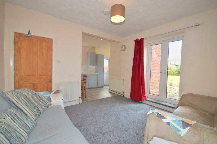 4 Bedroom Detached House To Rent In Ensbury Park Road, Ensbury Park, Bournemouth, BH9