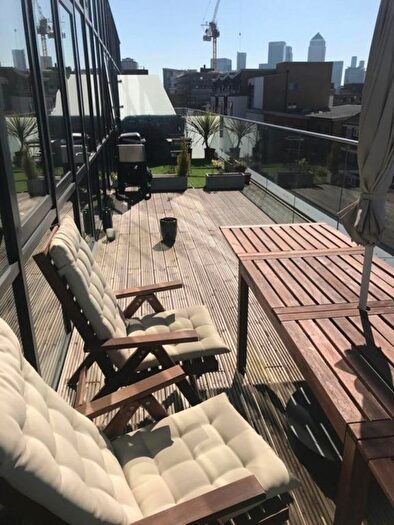 1 Bedroom Flat To Rent In Violet Road, London, E3