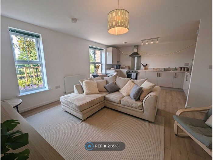 2 Bedroom Flat To Rent In Robertson's Way, Manchester, M43