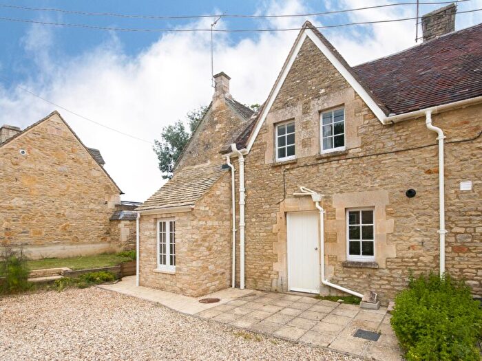 2 Bedroom Cottage To Rent In Ramsden, OX7