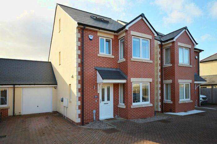 4 Bedroom Detached House For Sale In Bath Road, Keynsham, Bristol, BS31