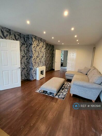 3 Bedroom Bungalow To Rent In Quarry Street, Liverpool, L25