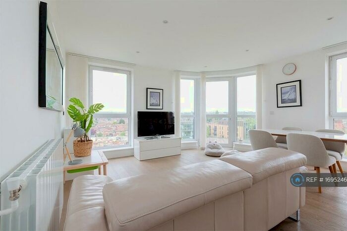 3 Bedroom Flat To Rent In Maltby House, London, SE3