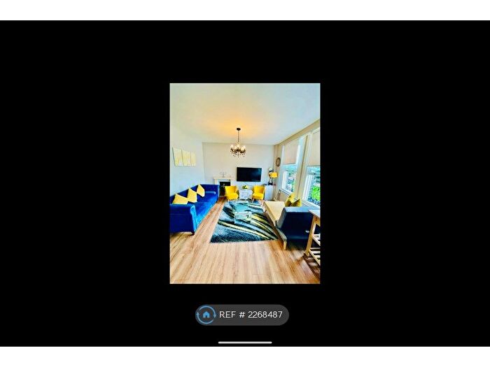 2 Bedroom Flat To Rent In Talgarth Road, London, W14