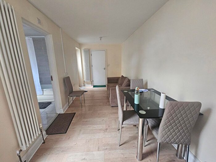 2 Bedroom Flat To Rent In Nine Acres Close, London, E12