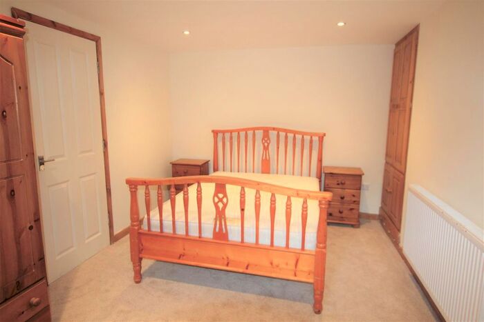 1 Bedroom Flat To Rent In Queens Road, Aberystwyth, SY23