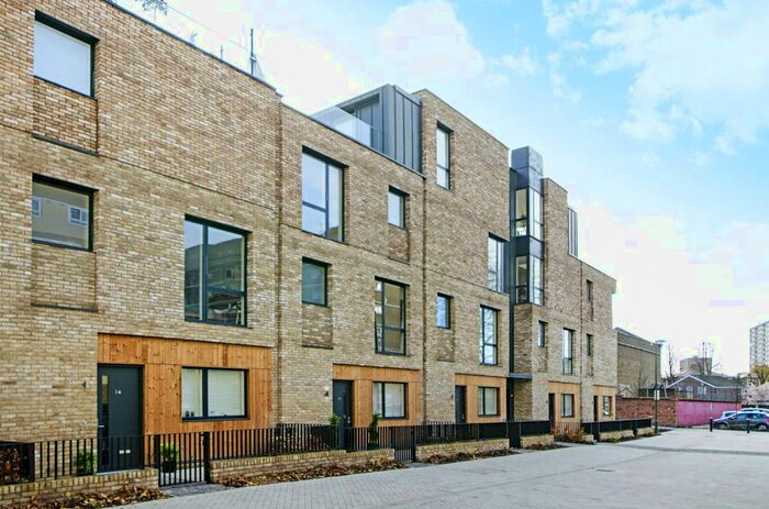 2 Bedroom Flat To Rent In Bristol Walk, Kilburn, London, NW6