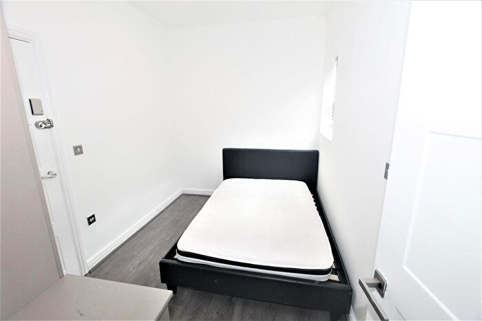 1 Bedroom House Of Multiple Occupation To Rent In Furnished En-suite Room, Glasgow Street, Northampton, NN5