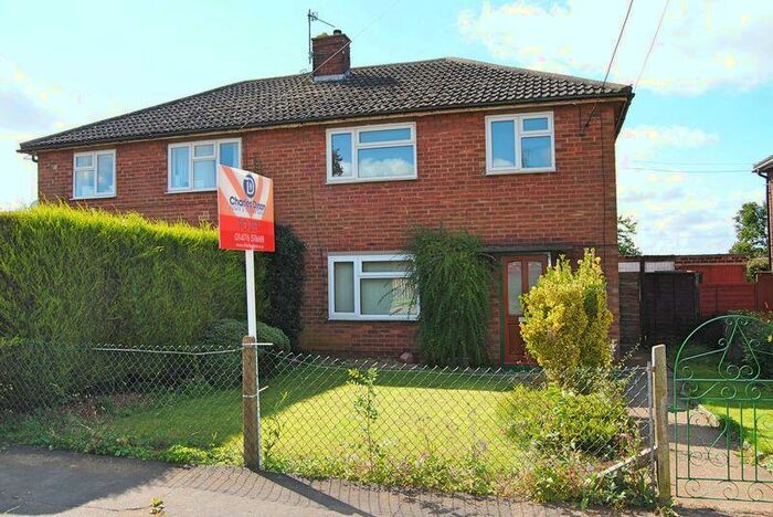 3 Bedroom Semi-Detached House To Rent In Westry Close, Barrowby, NG32