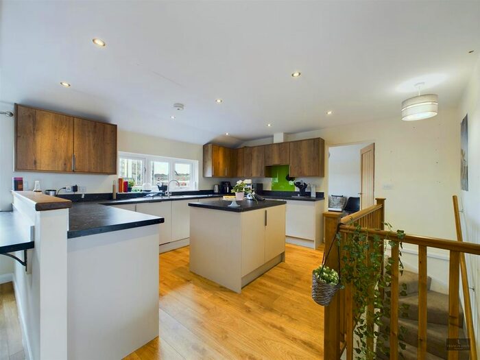 2 Bedroom Semi Detached House To Rent In Bartholomew Street West, Exeter, EX4