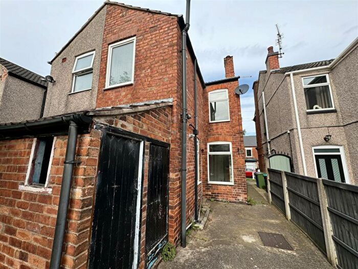 2 Bedroom End Of Terrace House For Sale In Montague Street, Mansfield, NG18
