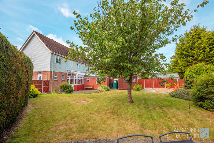 3 Bedroom Semi-Detached House For Sale In Greenways, Bunwell, NR16