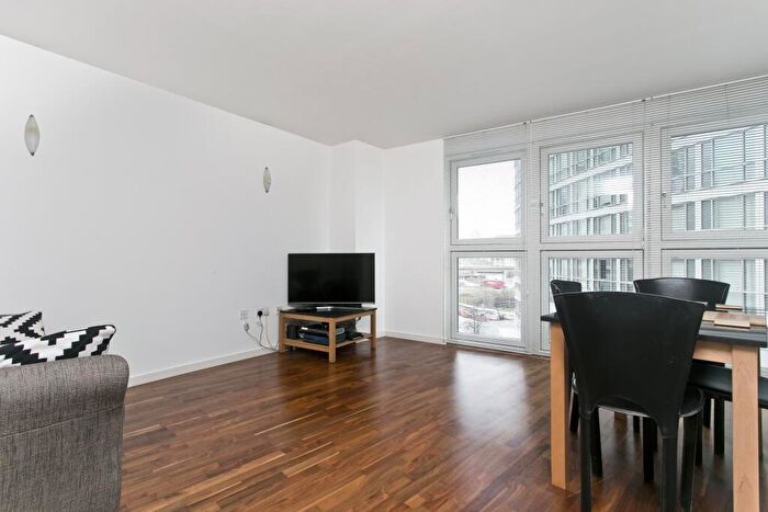 1 Bedroom Apartment For Sale In New Providence Wharf, London, E14