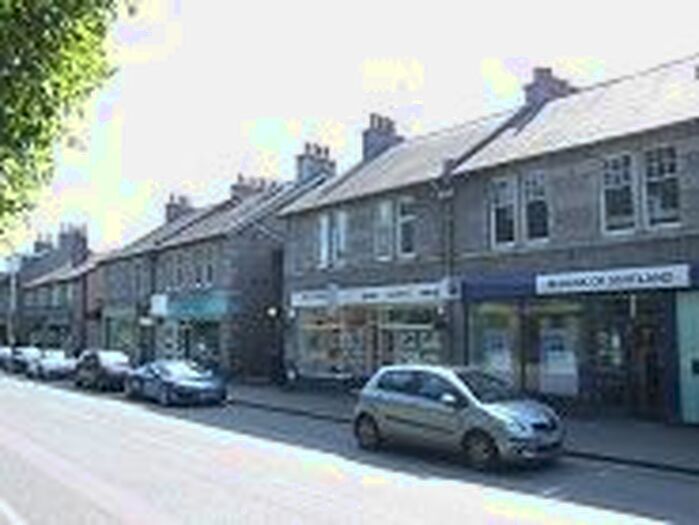 2 Bedroom Flat To Rent In North Deeside Road, Cults, Aberdeen, AB15