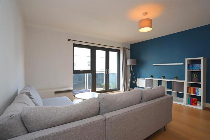 1 Bedroom Flat For Sale In Canal Point, Ancoats, M4