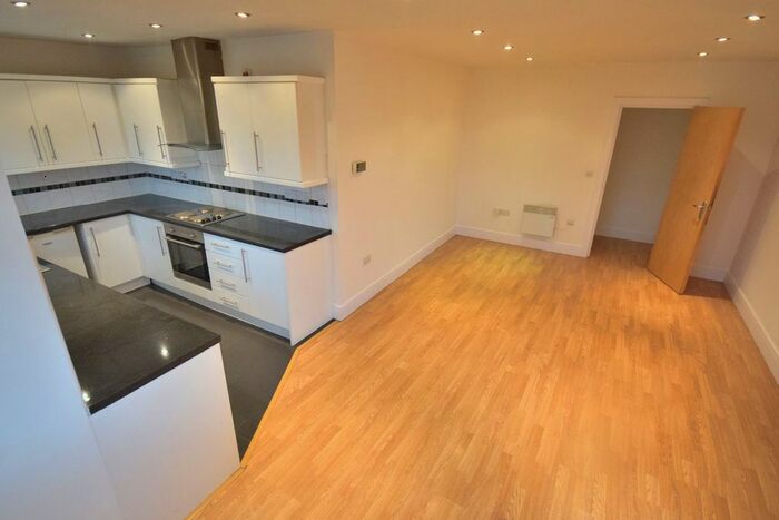 2 Bedroom Flat To Rent In Richard Parkes House, Wednesbury, WS10