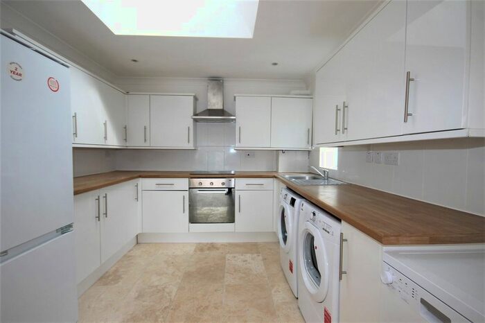 2 Bedroom Bungalow To Rent In Cranleigh Road, Feltham, TW13
