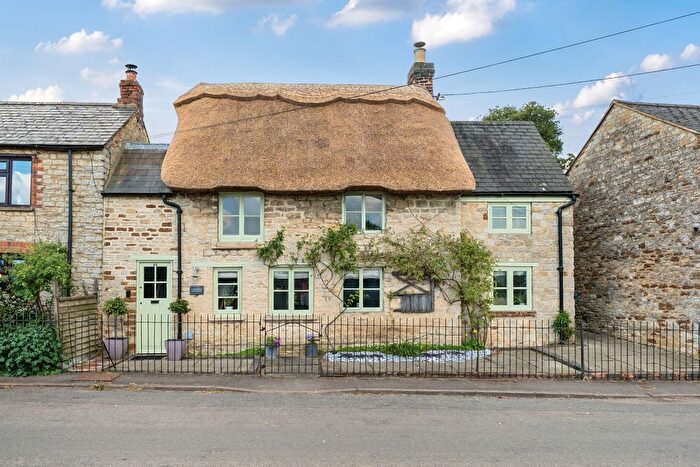 3 Bedroom Semi-Detached House For Sale In Freehold Street, Lower Heyford, OX25