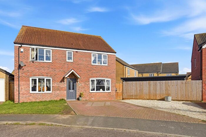 5 Bedroom Detached House For Sale In Hunton Road, Oulton, NR32