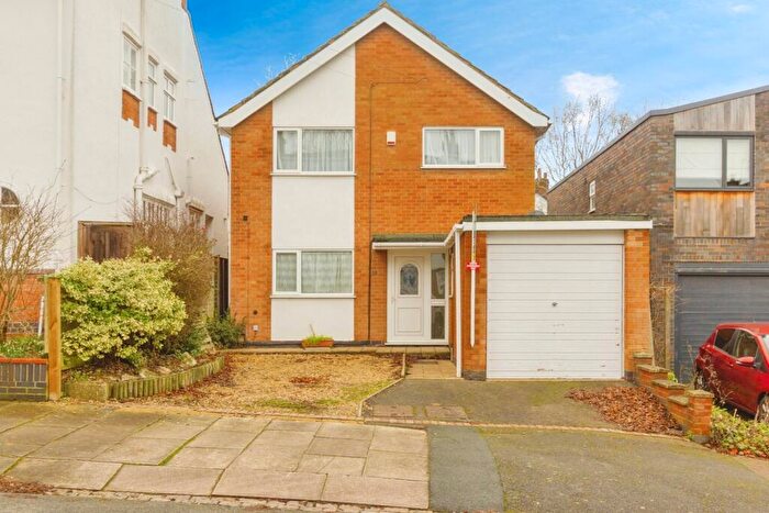 4 Bedroom Detached House For Sale In Dovedale Road, Leicester, LE2