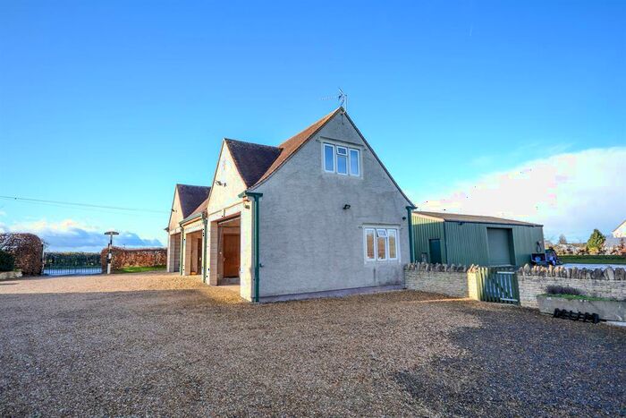 1 Bedroom Coach House To Rent In Swinhay, Wotton-under-Edge, GL12